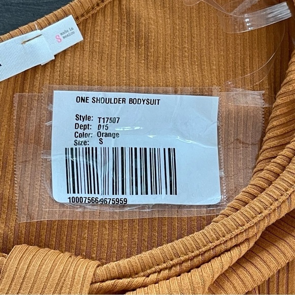 Lush one shoulder long sleeve orange bodysuit size S NWT - Picture 6 of 10